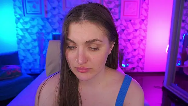 Chatroom XXX en direct de EmmyCharmm