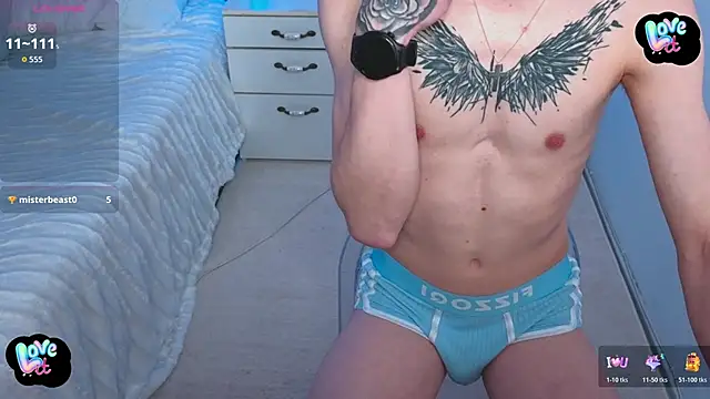 Pokazy przed kamerką – Cristian__Dior