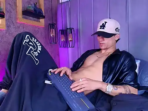 The_BossCrown Webcam Show