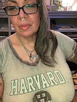 dieseldame1313's Webcam Show