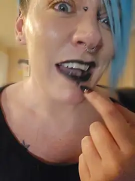 PinkTheHawk Live XXX-chat