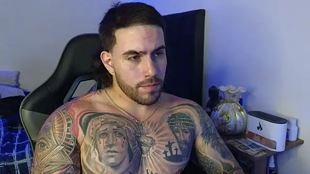 Ades_Lowe Chat XXX live