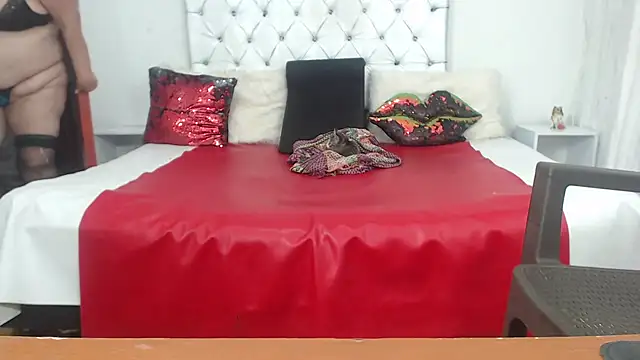 Sweetbigcatt's Webcam Show