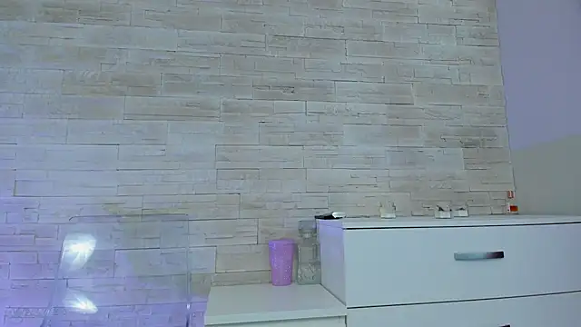 Ivorym00n Live XXX-chat