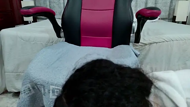 Chat XXX ao vivo de laureentt_