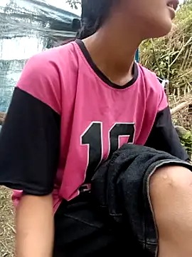 Chat XXX en directo de Hoa-tuylip