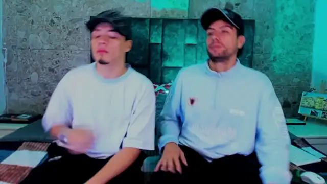 alex_and_christhoper Adlı Modelin Web Kamerası Şovu