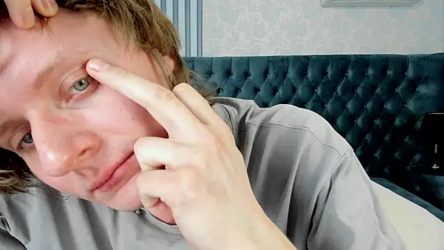 TaylerBevn Webbikameraesitys