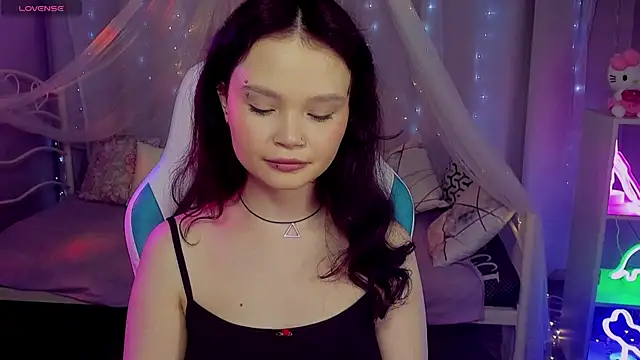 EmilyChaves Adlı Modelin Canlı XXX Sohbeti