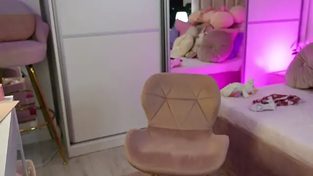 แชท XXX สดของ rianaaross