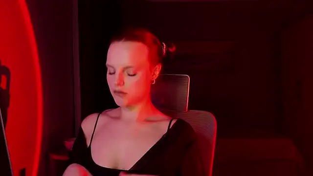 mollybossy Adlı Modelin Canlı XXX Sohbeti