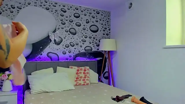 AlmaFancyn Live XXX chat