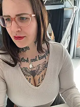 Chat +18 de NyxTattoo ao vivo