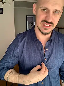 AssHunter4k webkamerás műsora