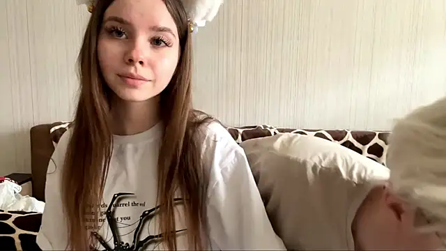 EhtelBiondi's Live XXX Chat