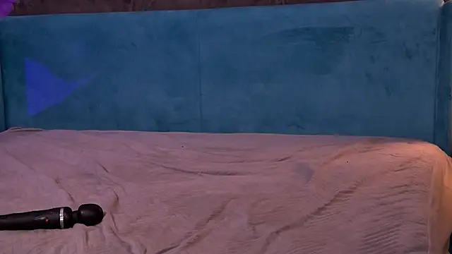 دردشة KarmaFoxx الجنسية المباشرة