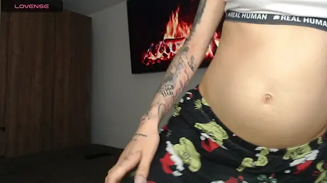 Linda__fiore 现场XXX聊天