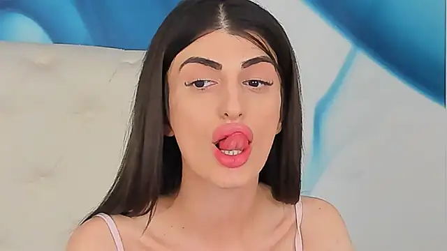 SkinnyDolly – Naživo XXX chat