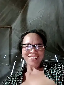 Tina6886 Pertunjukan Webcam