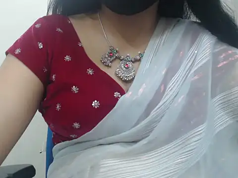 Lovely_Siri_23's Webcam Show