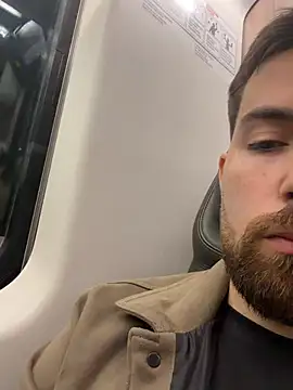 italianboy9298 webcam show