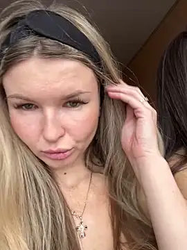 Онлайн чат XXX AngelMiaM