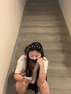 zzdd999 网络视讯表演