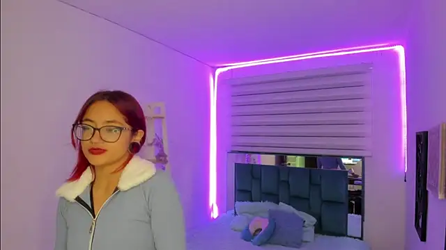 Sara_Red_X – Naživo XXX chat