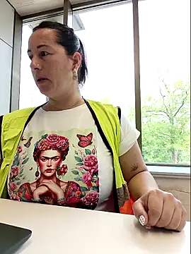 bichota85のライブXXXチャット