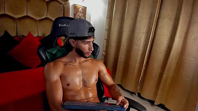 Emmet_CollinsJS' Webcam Show