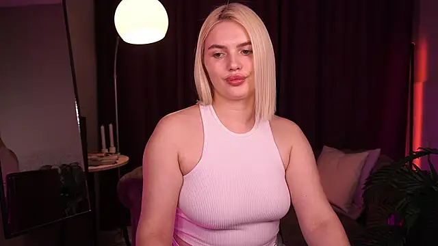 AmeliaWeells Adlı Modelin Canlı XXX Sohbeti