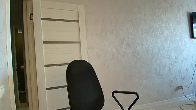 LioraWeiss' Live XXX Chat