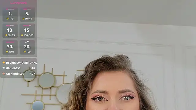 IrisLayne's Webcam Show