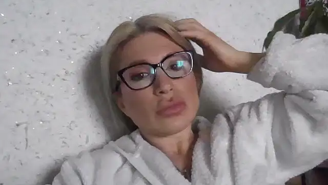 fox_red_lady7 live XXX chat