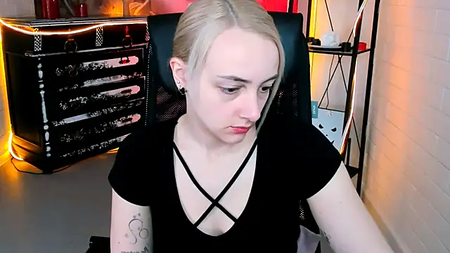 CarolMoor's Live XXX Chat