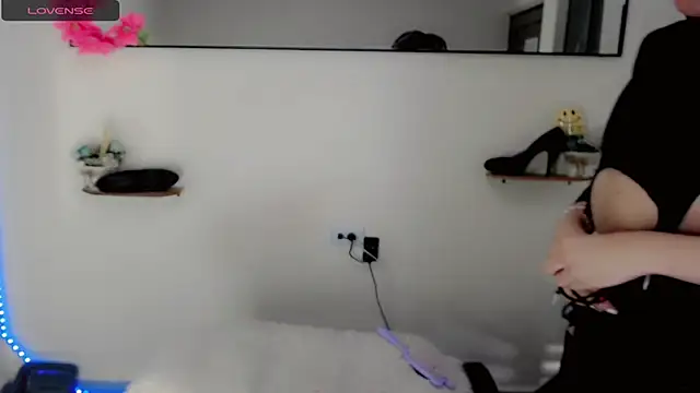 NathalialLooes Chat XXX in diretta