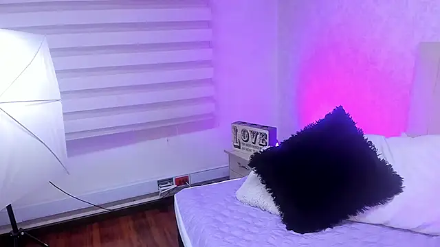 Chat +18 de MaluRivers ao vivo