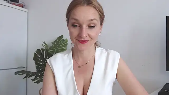 AliciaDesire Live XXX-Chat