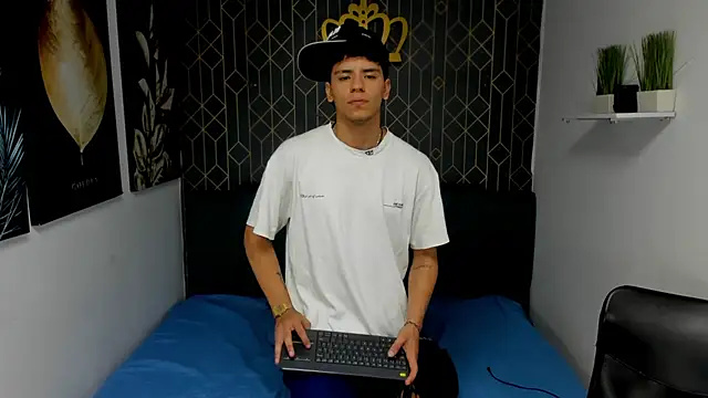 Tobias_Vegaのウェブカメラショー