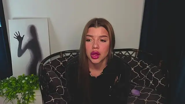 Chatroom XXX en direct de DelenaRines