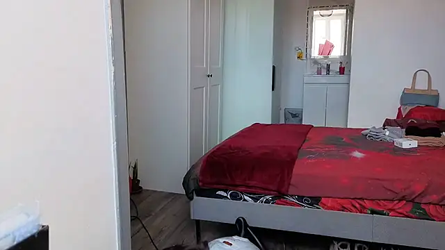 HotSpicyGujju's Live XXX Chat