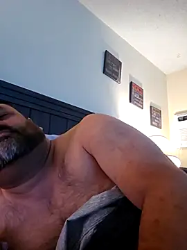 Show modela Roddog18 na web-kameri