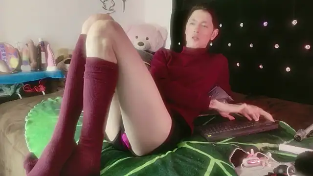 Show modela Tyler_cat na web-kameri