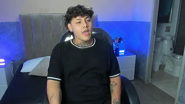 Онлайн чат XXX DAMON_SALVATTORE