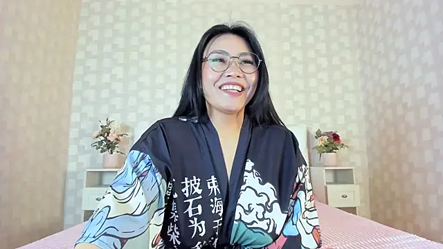 NatsumiHun's Live XXX Chat