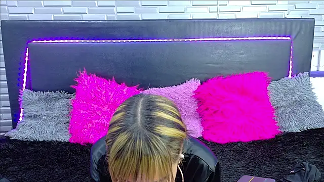 Czat XXX na żywo – SeraphynLuxora