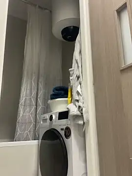 LanaSoftt Obrolan Langsung XXX