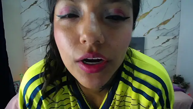 Show de love_sharit0409 na webcam