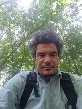 twitshe: διαδικτυακό σόου στην κάμερα