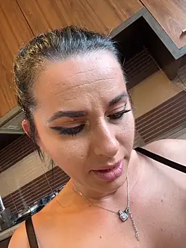 แชท XXX สดของ Hotmomcheckk_